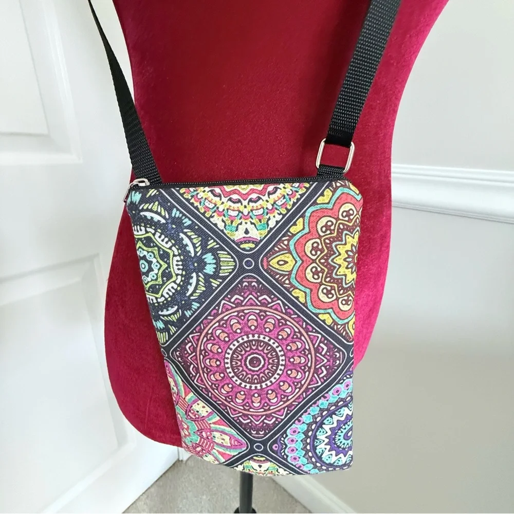 Boho crossbody in tile print
